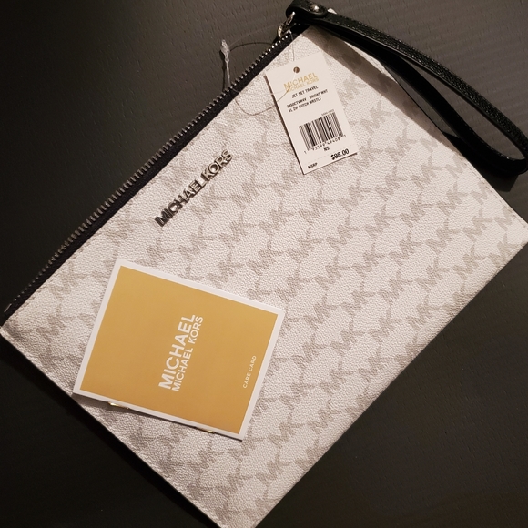 Michael Kors Jet Set Travel Clutch Wristlet - Picture 7 of 7